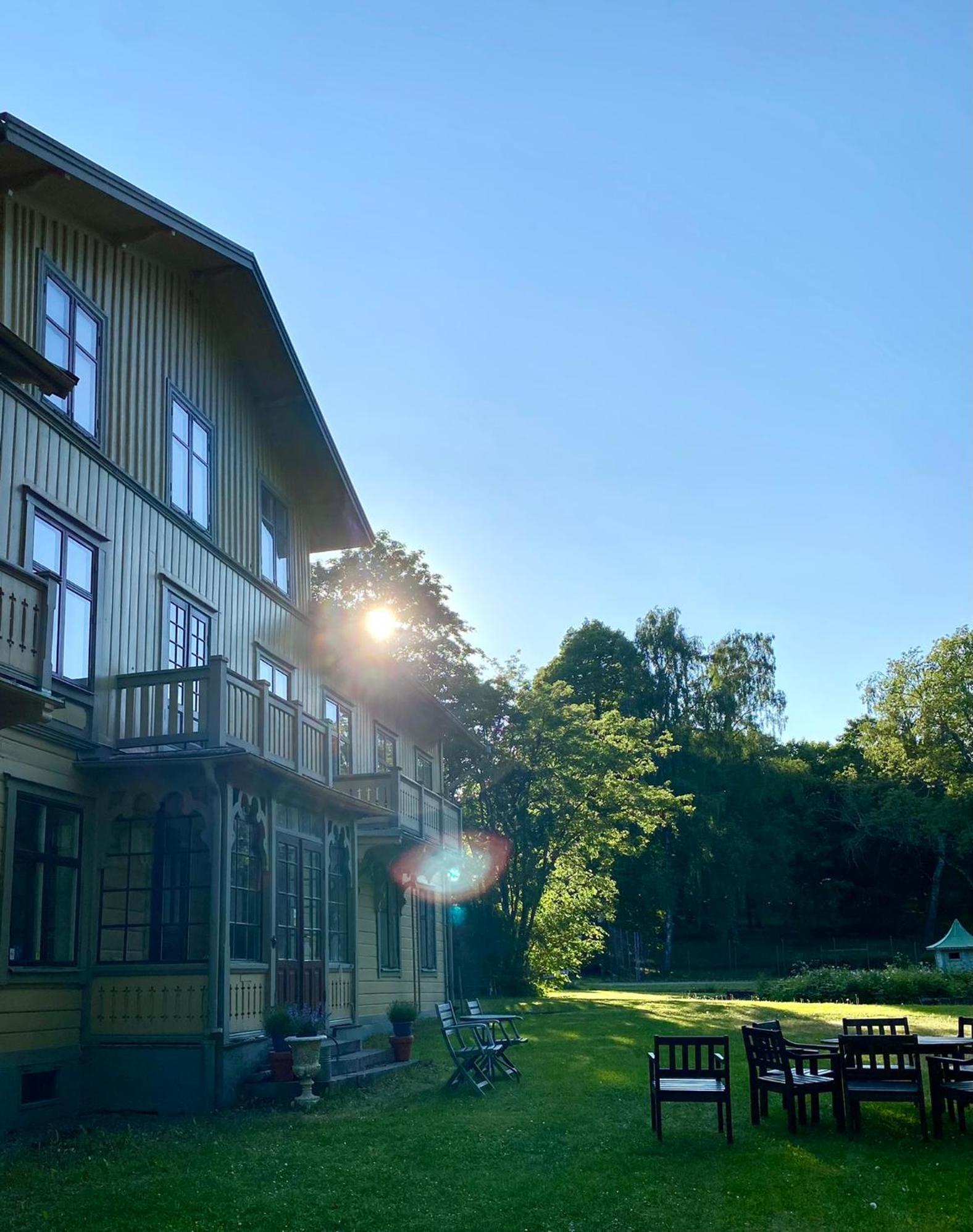 Moessebergs Vandrarhem Falköping エクステリア 写真