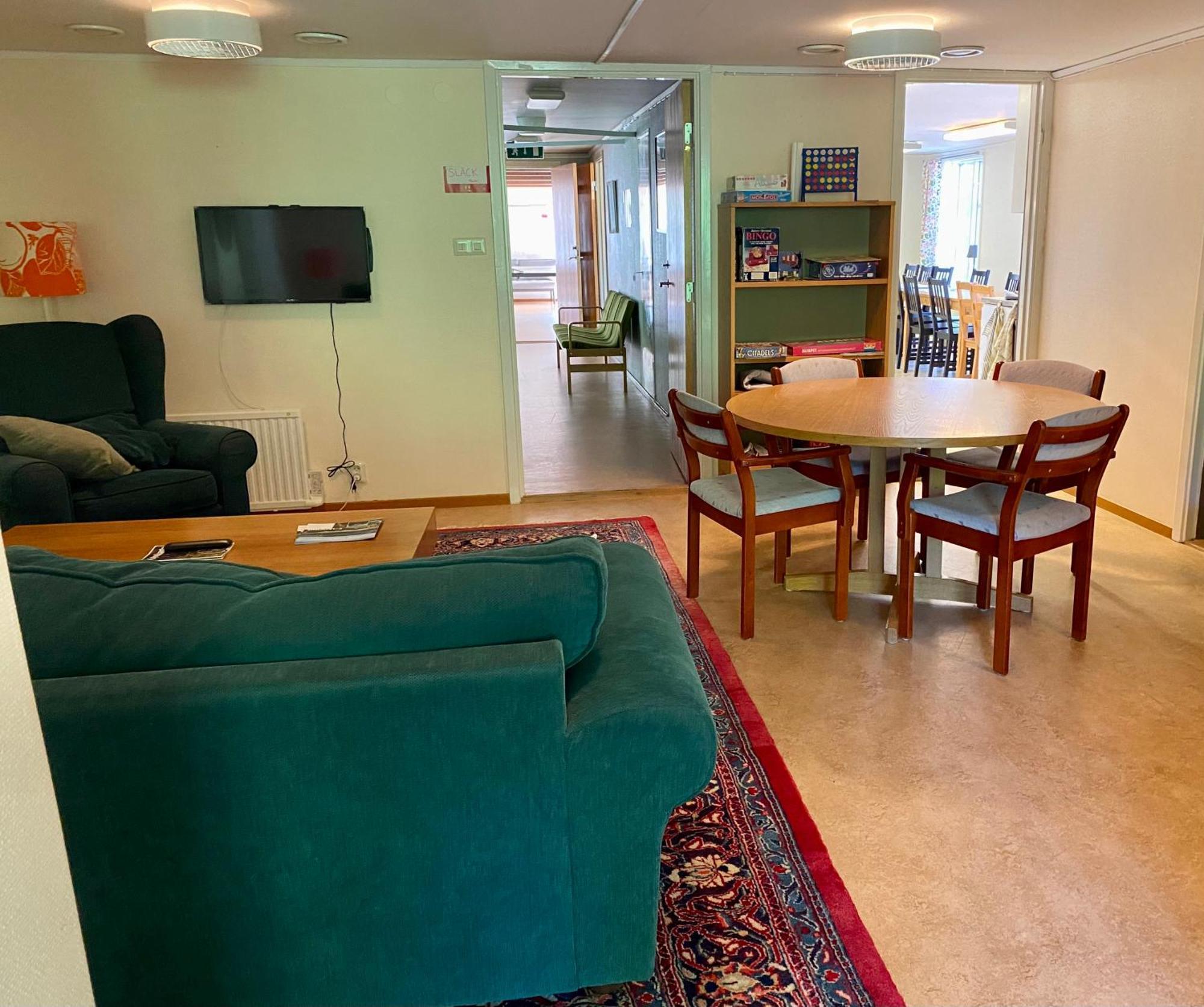 Moessebergs Vandrarhem Falköping エクステリア 写真